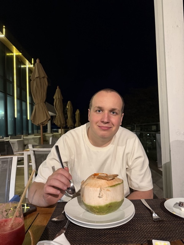 Антон Кузьмичев